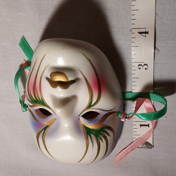 Vintage Hand Painted Carnival Face Masks Ceramic Set of 2 - Picture 7 of 8